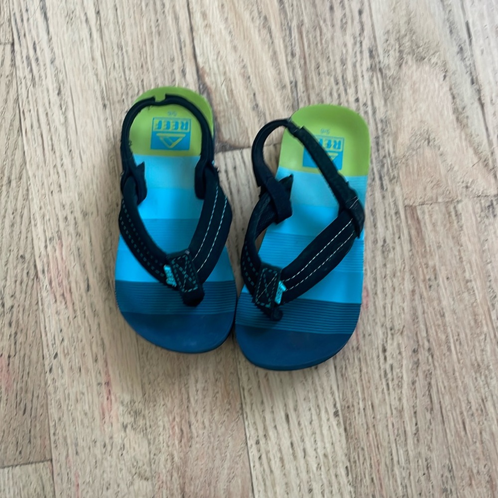 Boys Reef flip flops/sandals. Excellent condition.